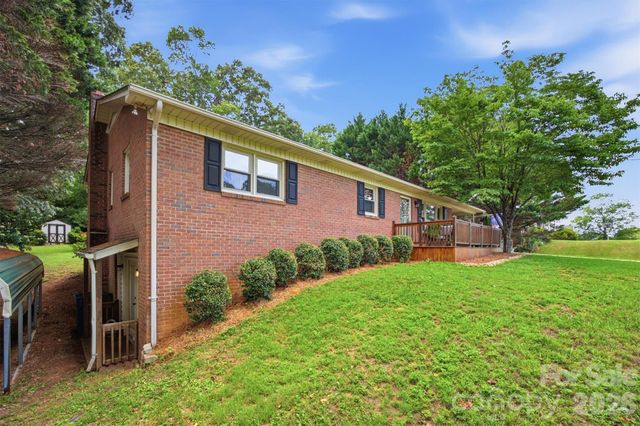2516 Corolla Hills Drive, Lenoir, NC 28645