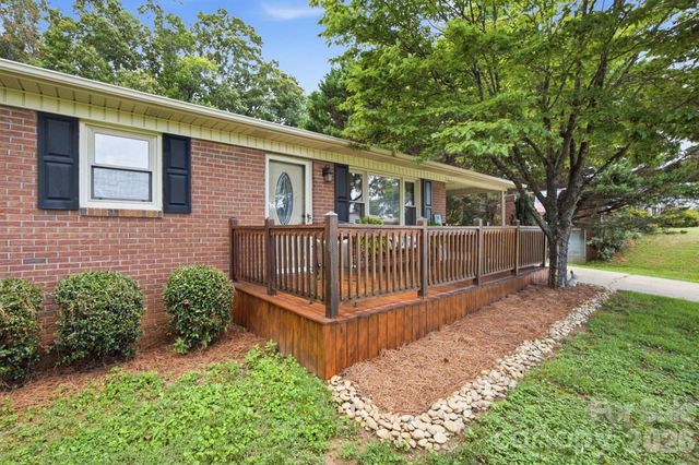2516 Corolla Hills Drive, Lenoir, NC 28645