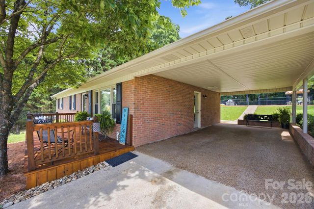2516 Corolla Hills Drive, Lenoir, NC 28645