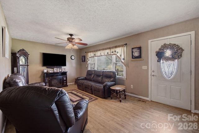 2516 Corolla Hills Drive, Lenoir, NC 28645