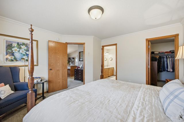 3200 7th Avenue N, Moorhead, MN 56560