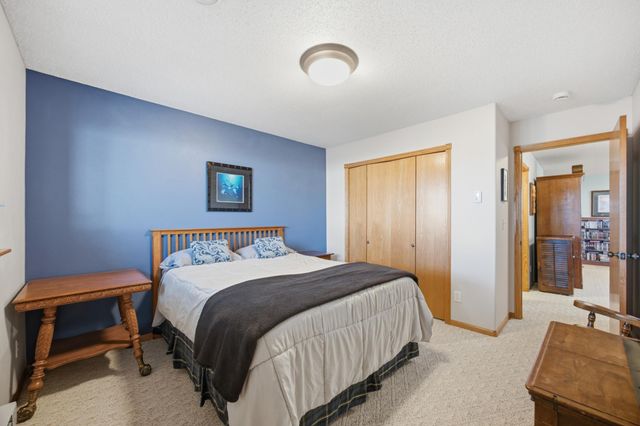 3200 7th Avenue N, Moorhead, MN 56560