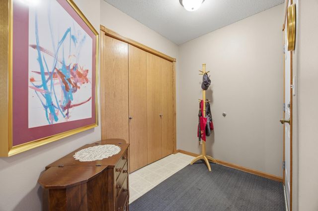 3200 7th Avenue N, Moorhead, MN 56560