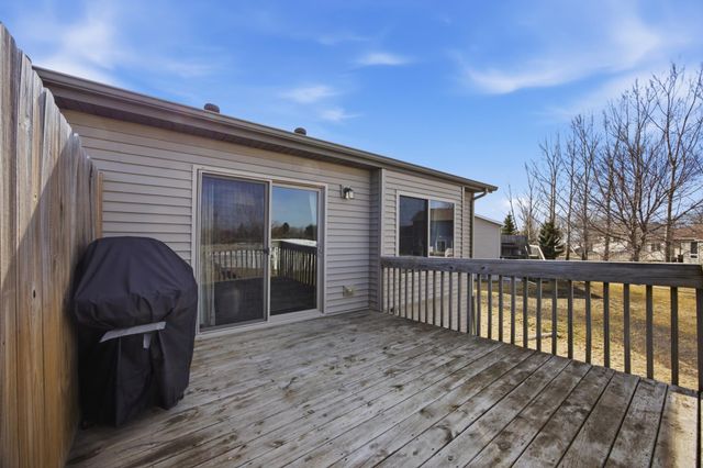 3200 7th Avenue N, Moorhead, MN 56560
