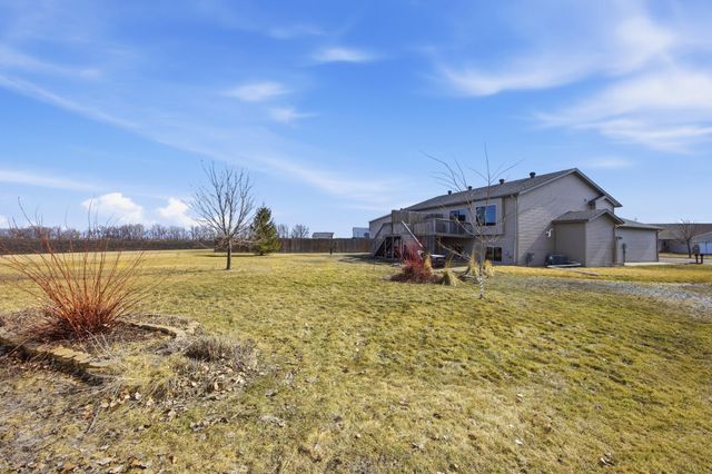 3200 7th Avenue N, Moorhead, MN 56560