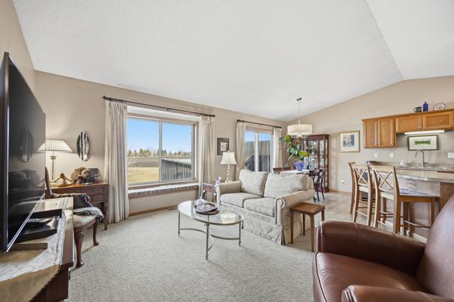 3200 7th Avenue N, Moorhead, MN 56560