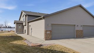 3200 7th Avenue N, Moorhead, MN 56560