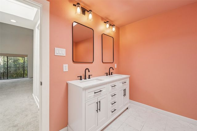 3618 Gillespie Street 109, Dallas, TX 75219