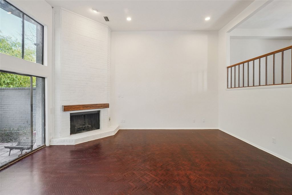 3618 Gillespie Street 109, Dallas, TX 75219