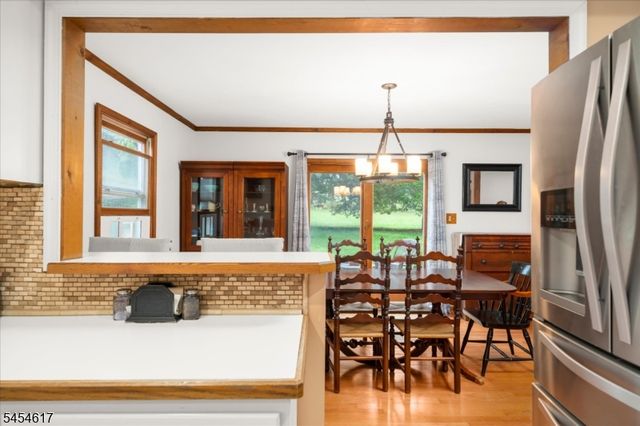 77 Washburn Ave, Washington Twp., NJ 07882
