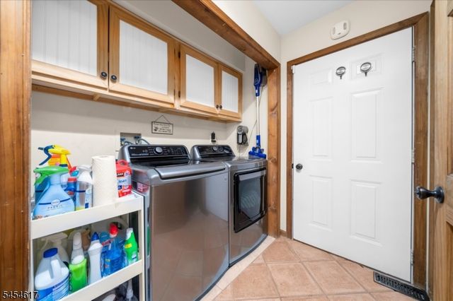 77 Washburn Ave, Washington Twp., NJ 07882