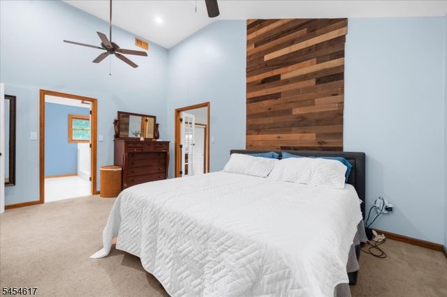 77 Washburn Ave, Washington Twp., NJ 07882