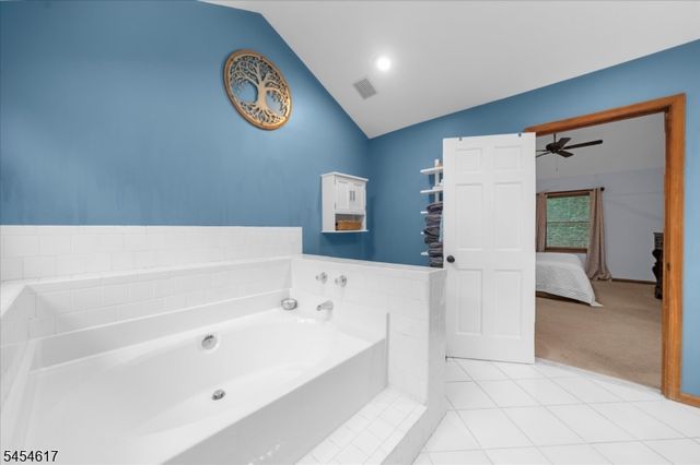 77 Washburn Ave, Washington Twp., NJ 07882