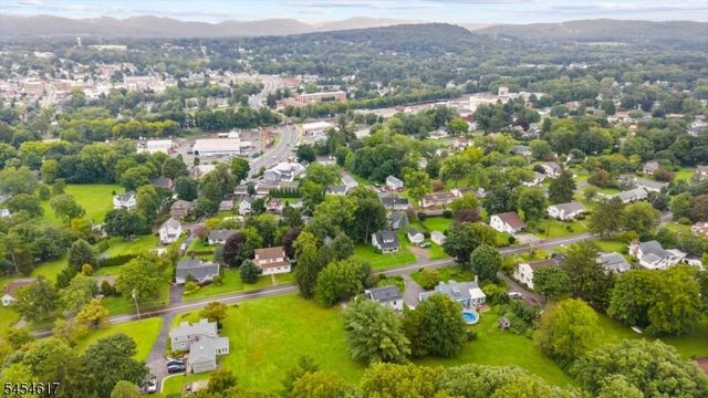 77 Washburn Ave, Washington Twp., NJ 07882