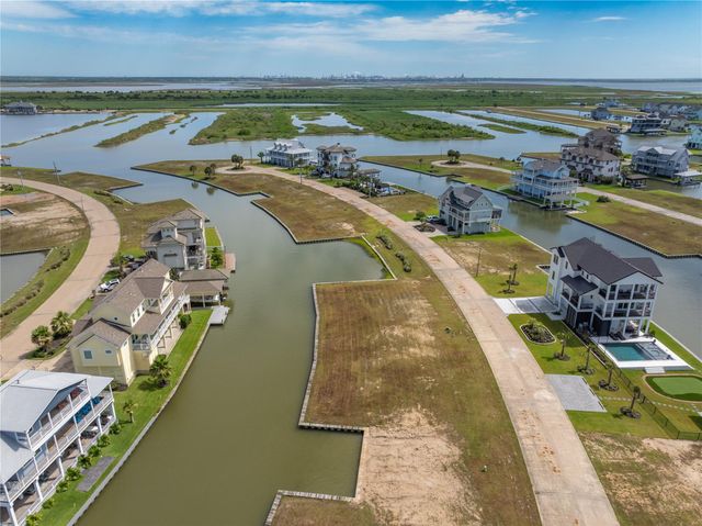 10 Marathon, Hitchcock, TX 77563