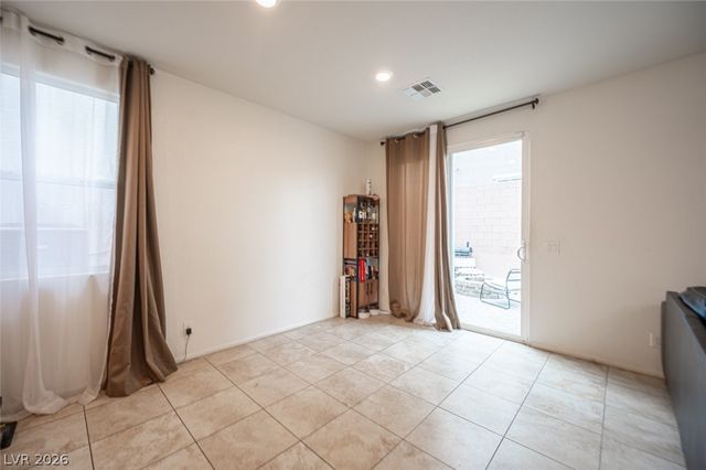 5565 Autumn Cliffs Way, Las Vegas, NV 89118