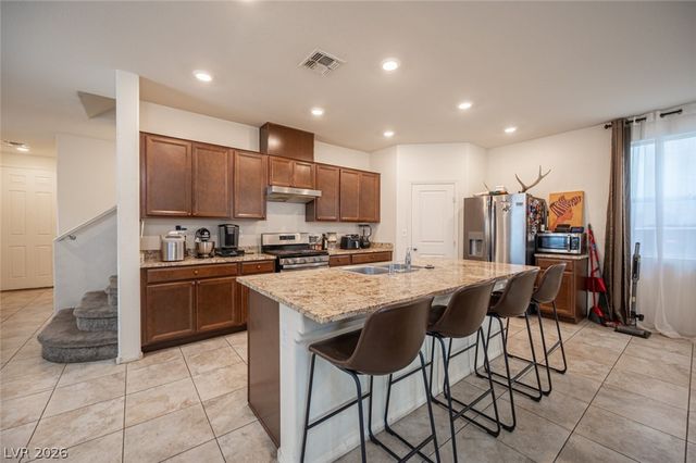 5565 Autumn Cliffs Way, Las Vegas, NV 89118