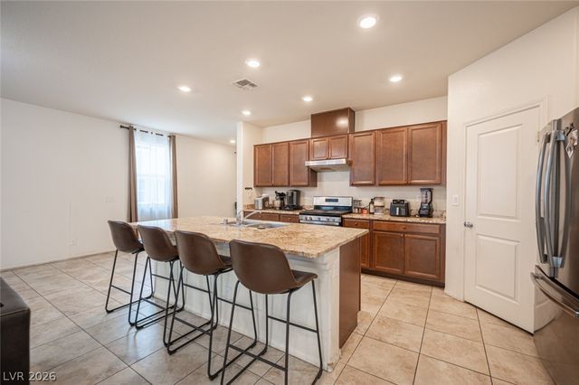 5565 Autumn Cliffs Way, Las Vegas, NV 89118