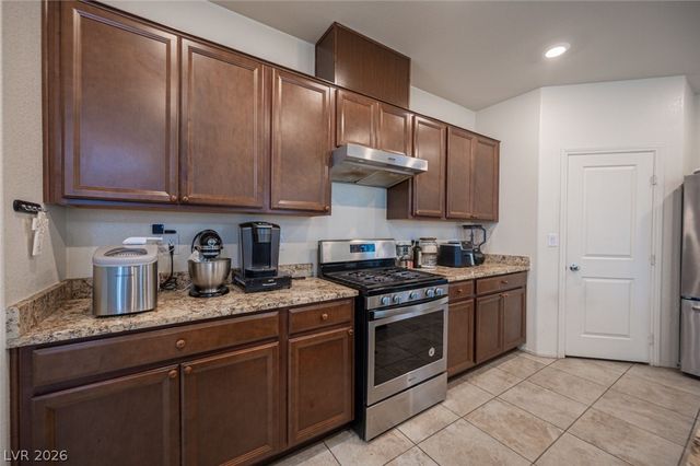 5565 Autumn Cliffs Way, Las Vegas, NV 89118