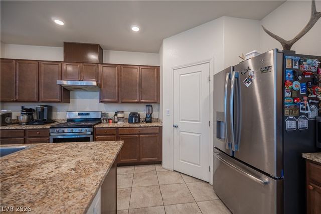5565 Autumn Cliffs Way, Las Vegas, NV 89118