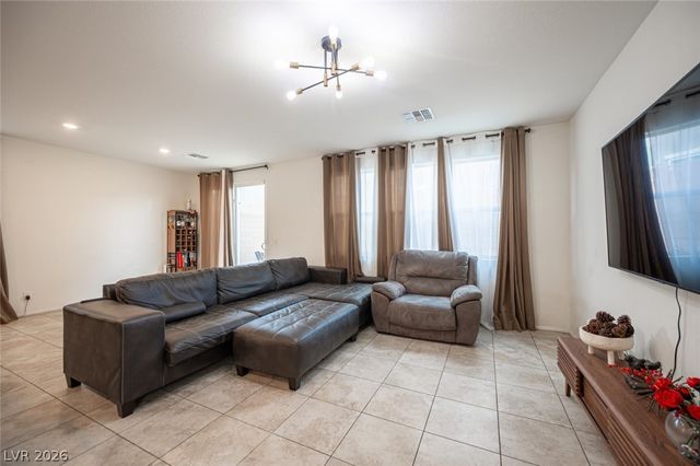 5565 Autumn Cliffs Way, Las Vegas, NV 89118