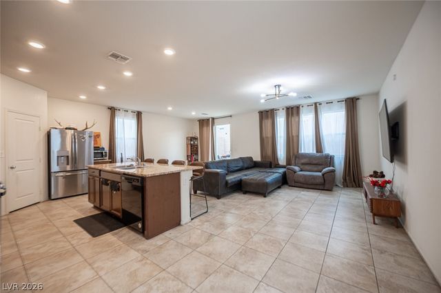 5565 Autumn Cliffs Way, Las Vegas, NV 89118