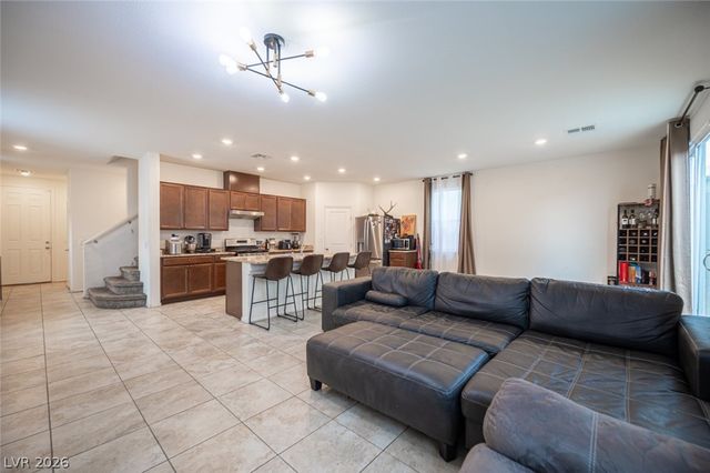 5565 Autumn Cliffs Way, Las Vegas, NV 89118