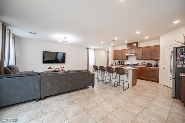 5565 Autumn Cliffs Way, Las Vegas, NV 89118