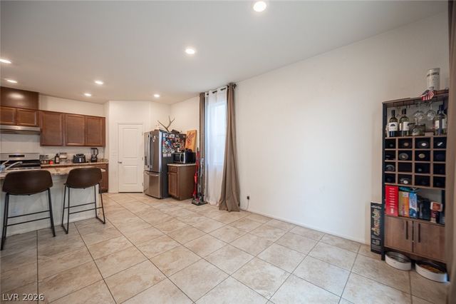 5565 Autumn Cliffs Way, Las Vegas, NV 89118