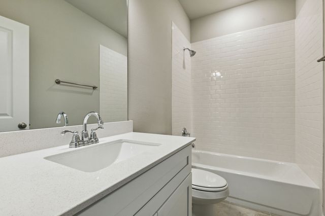 548 Hutchinson Lane, Lewisville, TX 75077