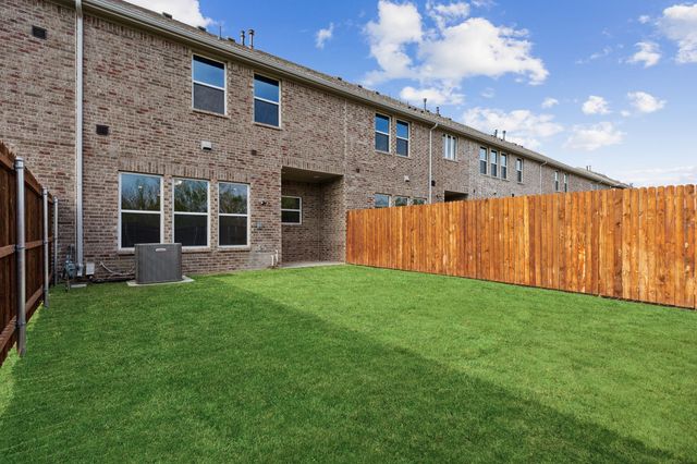 548 Hutchinson Lane, Lewisville, TX 75077