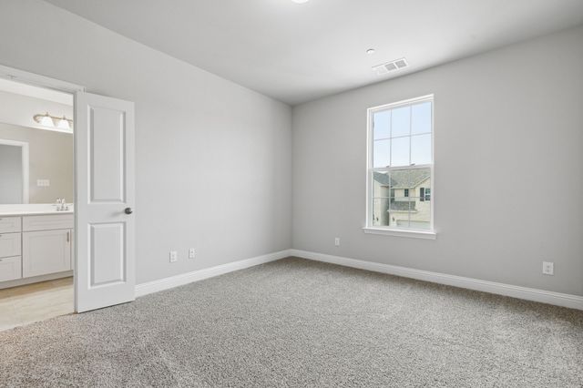 548 Hutchinson Lane, Lewisville, TX 75077