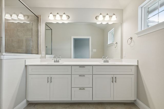 548 Hutchinson Lane, Lewisville, TX 75077