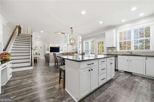 140 Edgewater Trail, Canton, GA 30115