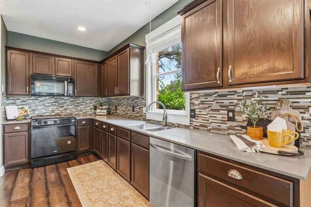 8901 Ovalla DR, Austin, TX 78749