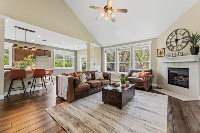 8901 Ovalla DR, Austin, TX 78749