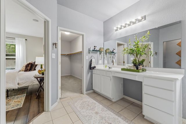 8901 Ovalla DR, Austin, TX 78749