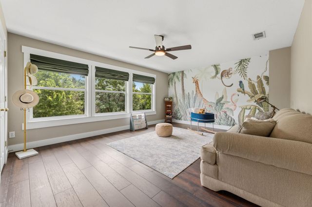8901 Ovalla DR, Austin, TX 78749