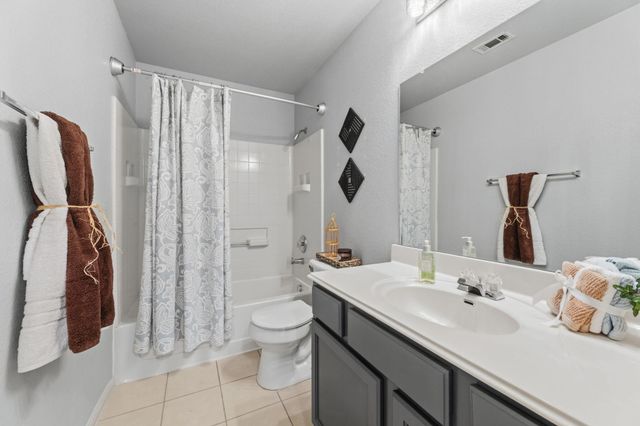 8901 Ovalla DR, Austin, TX 78749