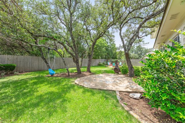 8901 Ovalla DR, Austin, TX 78749