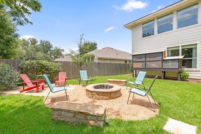 8901 Ovalla DR, Austin, TX 78749