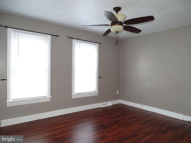 3266 BROAD ST, Emigsville, PA 17318