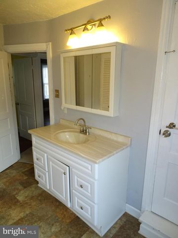 3266 BROAD ST, Emigsville, PA 17318