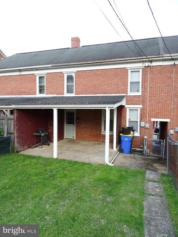 3266 BROAD ST, Emigsville, PA 17318