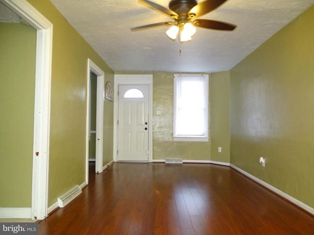 3266 BROAD ST, Emigsville, PA 17318