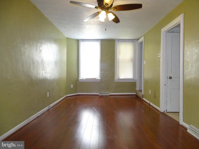 3266 BROAD ST, Emigsville, PA 17318