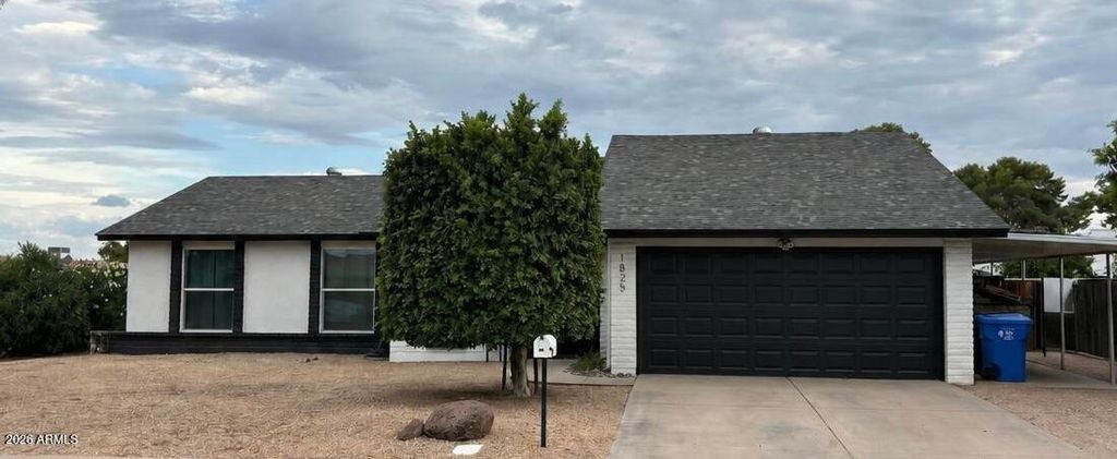 1825 W Topeka Drive, Phoenix, AZ 85027