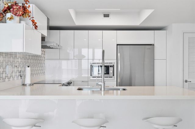 200 Sunny Isles Blvd 2-1605, Sunny Isles Beach, FL 33160