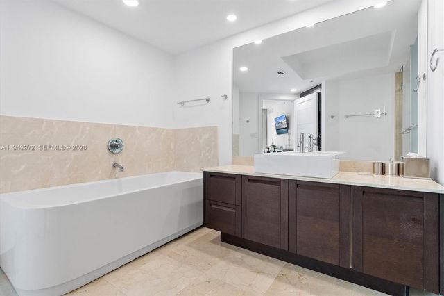 200 Sunny Isles Blvd 2-1605, Sunny Isles Beach, FL 33160