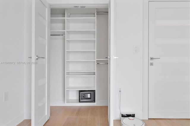 200 Sunny Isles Blvd 2-1605, Sunny Isles Beach, FL 33160